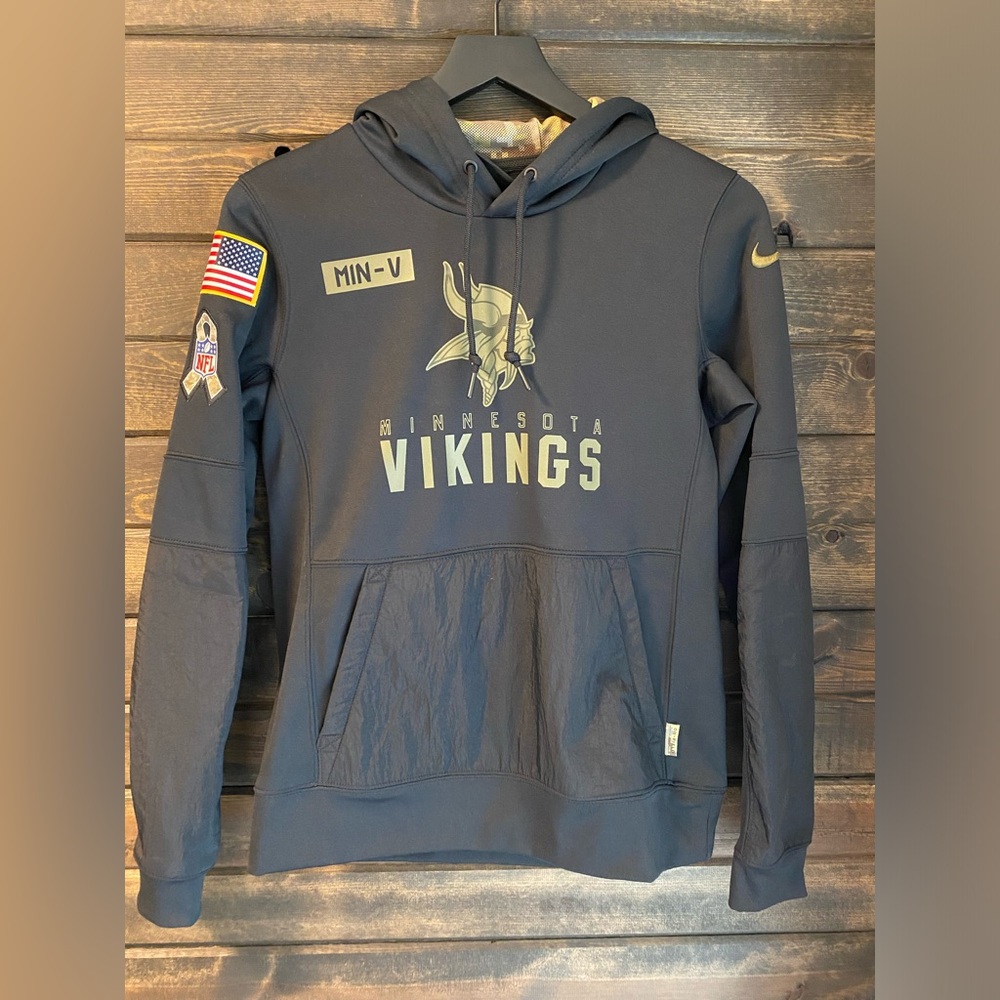 Minnesota Vikings Women’s Nike Salute to Service Hoodie. Black. Size Small